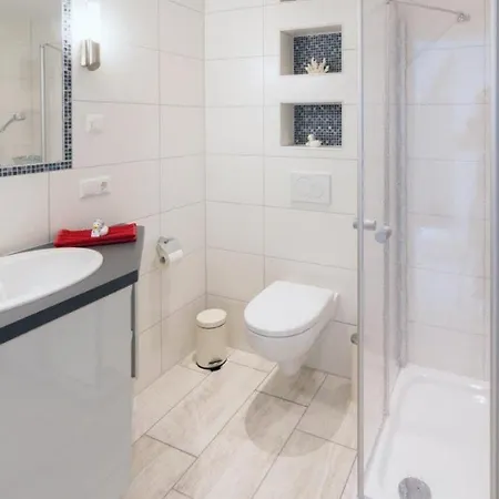 Ankerplatz D7 - Abseits Des Trubels Apartment *